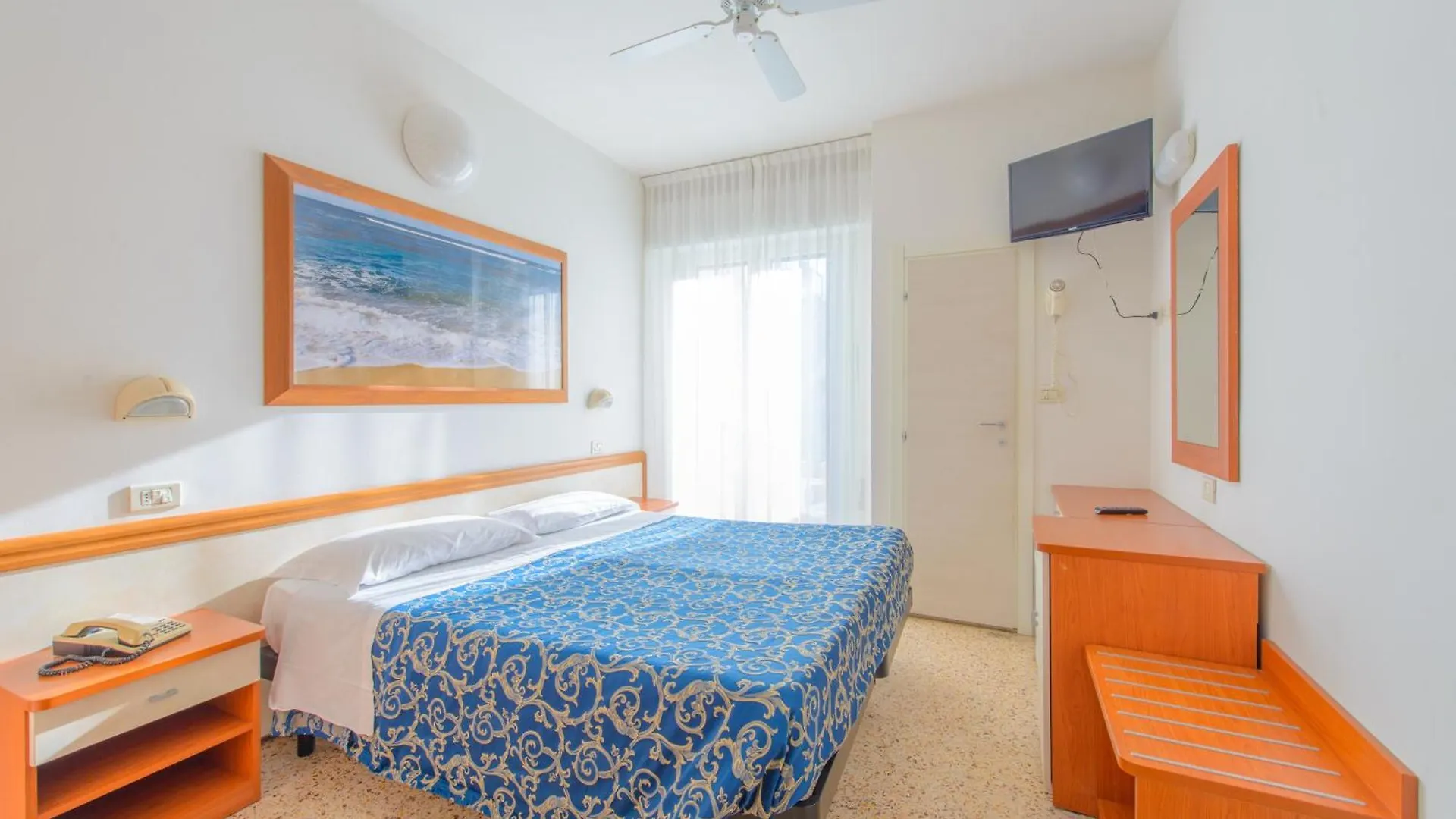 Hotel San Marino Riccione 3*,  Italia